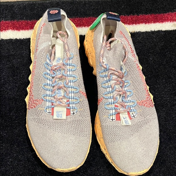 Nike Space Hippies 01 Series Gray/Orange Size 11 with tags and StockX tag